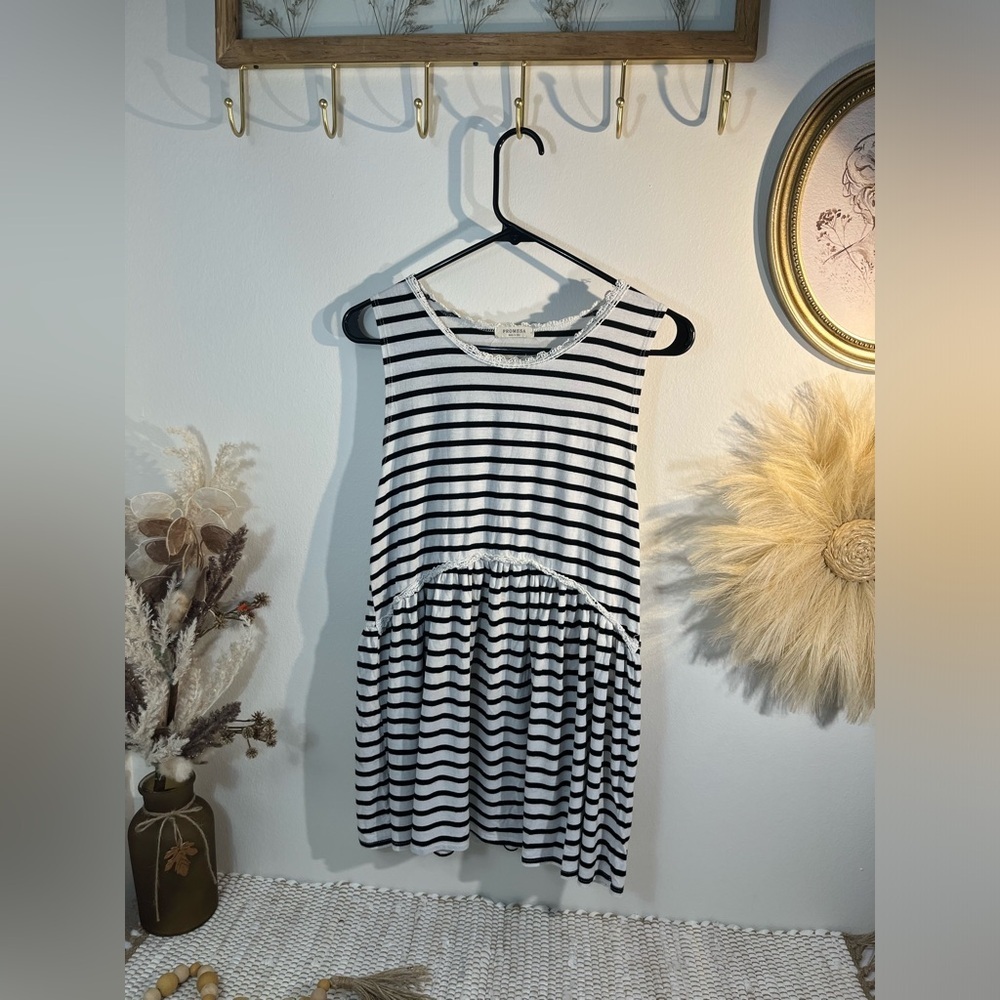 Promesa large tank top black and white strip
